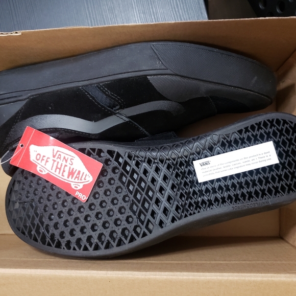 Mens shoes - Picture 1 of 4